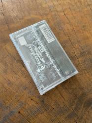 METİN AROLAT - YİNE BİR BAŞIMA - KASET (JELATİNİNDE)