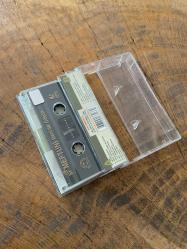 AŞIK MEFTUNİ - BENİ DE DÜŞÜN - KASET