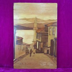 VINTAGE ANADOLUDAN CAMİ VE ESKİ AHŞAP EVLER TEMALI EL İŞİ SANATÇI İMZALI AHŞAP ÜZERİNE MARKÜTERİ ÇALIŞMA TABLO RESİM