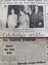 Cumhuriyet Gazetesi - 31 Temmuz 1959 - Demokrat Parti İdare Kurulu 2 Mühim Toplantı Yaptı - Çukobirlik'in Ortaklarına Borcu Yoktur - Tedhişçi Lider Grivas Kıbrıs'ta Yeni Hadiseler Çıkarmaya Çalışıyor - Hür Türkiye Adalet Partisi Feshedildi - Karaman'da Yazlık Bir Sinemanın Balkonu Çöktü - Profesör Asım Mutlugil Güzel Sanatlar Akademisi Müdürü Oldu - Bu Yıl 50 İlkokul Üçlü Ve Dörtlü Öğretim Yapacak - Abdülhamid'e Yapılan Suikast Yazan Emin Ali Şavlı Yazı Dizisi - Sovyet Rusya Ve Biz Yazan Samih Sami - Ortadirek yazan Yaşar Kemal yazı dizisi - Rus Lideri Hrutçef Berlin İçin İyimser  - Ankara Gazeteciler Festivali Yarın Başlıyor - Uluç Ali Yazan Halikarnas Balıkçısı Yazı Dizisi - İstanbul Ankara Radyosu Programı - Müşterek Pazar'a Girmek İçin Henüz Teşebbüs Yapılmadı - Üç Kadın Hakim Dün Dört Mühim Davaya Baktılar - Kaleci Şükrü Ersoy Fenerbahçe'ye Geri Döndü - Macarlar Beşiktaş'a Ş. Janoş'u Teklif Etti - Galatasaray Bugün Sezonu Açıyor - Fenerbahçe Denizcilik lokali açıldı