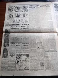 Cumhuriyet Gazetesi - 31 Temmuz 1959 - Demokrat Parti İdare Kurulu 2 Mühim Toplantı Yaptı - Çukobirlik'in Ortaklarına Borcu Yoktur - Tedhişçi Lider Grivas Kıbrıs'ta Yeni Hadiseler Çıkarmaya Çalışıyor - Hür Türkiye Adalet Partisi Feshedildi - Karaman'da Yazlık Bir Sinemanın Balkonu Çöktü - Profesör Asım Mutlugil Güzel Sanatlar Akademisi Müdürü Oldu - Bu Yıl 50 İlkokul Üçlü Ve Dörtlü Öğretim Yapacak - Abdülhamid'e Yapılan Suikast Yazan Emin Ali Şavlı Yazı Dizisi - Sovyet Rusya Ve Biz Yazan Samih Sami - Ortadirek yazan Yaşar Kemal yazı dizisi - Rus Lideri Hrutçef Berlin İçin İyimser  - Ankara Gazeteciler Festivali Yarın Başlıyor - Uluç Ali Yazan Halikarnas Balıkçısı Yazı Dizisi - İstanbul Ankara Radyosu Programı - Müşterek Pazar'a Girmek İçin Henüz Teşebbüs Yapılmadı - Üç Kadın Hakim Dün Dört Mühim Davaya Baktılar - Kaleci Şükrü Ersoy Fenerbahçe'ye Geri Döndü - Macarlar Beşiktaş'a Ş. Janoş'u Teklif Etti - Galatasaray Bugün Sezonu Açıyor - Fenerbahçe Denizcilik lokali açıldı