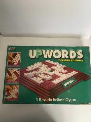 Upwords Yükselen Kelimeler - 3 Boyutlu Kelime Oyunu
