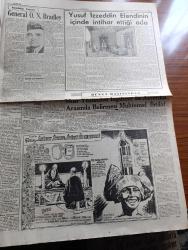 Cumhuriyet Gazetesi - 3 Aralık 1950 - Kore'deki savaştan sonra yazan Abidin Daver Başmakale - bütün dünyada ilk defa neşri gazetemize nasip olan tarihi resimler - Kore'de tugayımız yeni savaşlara hazırlanıyor - Macarthur Kore'de 600 bin komünist Çinli var diyor - Kore'deki Kahraman birliğimize Başbakan Adnan Menderes'ten mesajlar - dün geceki güreş müsabakaları - dün gece spor sarayında karşılaşan güreşçiler - Truman Attle mülakatı - Amerika mektupları yazan Doğan Nadi - vizesiz çingeneler Bulgaristan'a iade edildi - Ali Ulvi Karikatür - haftanın şakaları yazan Burhan Felek - Kore kahramanları yazan Falih Rıfkı Atay - Seksoloji Aralık Sayısı Çıktı - Karanlık Oda Yazan Peride Celal Yazı Dizisi - değerli sanatkar Hamiyet Yüceses Taksim kristal salonunda - Yusuf İzzettin Efendi'nin içinde intihar ettiği oda Yazan Haluk Yusuf Şehsuvaroğlu - Jan Dark Lale Sümer Yıldız İnci Sinemasında - Türk İsrail milli maçı bugün oynanıyor - Fransız B milli takımı Ankara'ya gelecek - Morris Otomobil