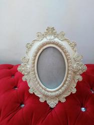 Barok Tarzı Oval Dekoratif Çerçeve – Vintage Beyaz