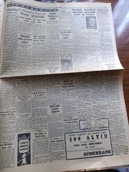Cumhuriyet Gazetesi - 6 Ekim 1954 - Türk Alman iktisadi görüşmeleri dün başladı - başvekilimiz Adnan Menderes'in Dün Federal Almanya meclis reisini ziyaretinde çekilen fotoğraf - İstanbul'un kurtuluş günü - Celal Bayar'ın Karadeniz seyahati - Fransa semalarını uçan daireler istila etti - Alman ordusunun yeni komuta heyeti seçiliyor - Arsenal Moskova'da 5-0 yenildi - Trieste Anlaşması imzalandı - 1001 Kuyu Yazan Va Nü yazı dizisi - Atatürk Üniversitesi için tetkikler yapan heyet Diyarbakır'da - Kıbrıs Türkiye'ye aittir - refahı körüklüyoruz yazan Burhan Felek -  İstanbul profesyonel lig maçları fikstürü - milli takım bugün Beşiktaş'ta karşılaşacak - meşhur Fransız yüzücüsü  Vallery öldü -  Bahçeden Bir Adam Girdi yazan Perihan Zorlu Yazı Dizisi - İstanbul Ankara radyo programı - küçük sahnede oynanacak oyunlar - Film Yıldızı Neriman Köksal  Puro Tuvalet Sabunu Kullanıyor - milli talebe Federasyonu ile Milli Türk Talebe Birliği birleştiriliyor - Demirbank Tarlabaşı Ajansı açıldı