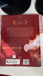 KAYBOLAN VE YAŞAYAN 100 TARİFİYLE İZMİR SEFARAD MUTFAĞI - ESTER ANTEBİ SARA ENRIQUEZ LİNA ESKİNAZİ NÜKHET FRANCO ORA K. GÜRKAN V. JİNET SİDİ SARFATİ - SEFARAD KÜLTÜRÜ ARAŞTIRMA MERKEZİ 3. BASKI 2021 BÜYÜK BOY CİLTLİ ŞÖMİZLİ - YAZARLARINDAN V. JİNET SİDİ SARFATİ TARAFINDAN İMZALI VE DE İTHAFLIDIR...