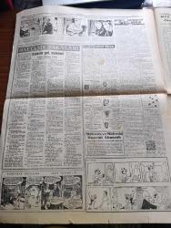 Cumhuriyet Gazetesi - 24 Nisan 1960 - kişiyi nasıl bilirsin yazan Nadir Nadi Başmakale - İsmet İnönü'nün 23 Nisan için gençlere Hitabesi Fotoğraf - cumhurbaşkanı Celal Bayar Dün çocukları kabul ediyor fotoğraf - 23 Nisan bütün yurtta heyecanla kutlandı - üniversiteliler Dün Atatürk'ün gençliğe hitabesini dağıttılar - Gebze'de yapılan 23 Nisan merasimi fotoğraf - Petrol zaferisinin temeli Dün İzmit'te Başbakan Adnan Menderes'in katılımıyla atıldı fotoğraf - Mazlum Kayalar'ın eşi Melahat Kayalar Dün İsmet İnönü'ye bağlılık telgrafı çekti - Kore seçimleri yenilenecek - Kıbrıs'ta EOKA mensupları yine faaliyete geçti - Evlerden Biri yazan Orhan Kemal Yazı Dizisi - Amerika'da tiyatro yazan Muhsin Ertuğrul - Devlet Tiyatrosu şan sinemasında Arzu tramvayı - Tosca rolü ile Opera sahnesine ilk defa çıkarak başarı kazanan soprano  Meral Menderes fotoğraf - Kleopatra meselesi devam ediyor -  tevhit bilge tiyatrosu - haftanın şakaları yazan Burhan Felek - Galatasaray Karşıyaka'yı 5-0 yendi