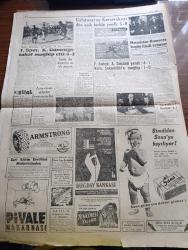 Cumhuriyet Gazetesi - 24 Nisan 1960 - kişiyi nasıl bilirsin yazan Nadir Nadi Başmakale - İsmet İnönü'nün 23 Nisan için gençlere Hitabesi Fotoğraf - cumhurbaşkanı Celal Bayar Dün çocukları kabul ediyor fotoğraf - 23 Nisan bütün yurtta heyecanla kutlandı - üniversiteliler Dün Atatürk'ün gençliğe hitabesini dağıttılar - Gebze'de yapılan 23 Nisan merasimi fotoğraf - Petrol zaferisinin temeli Dün İzmit'te Başbakan Adnan Menderes'in katılımıyla atıldı fotoğraf - Mazlum Kayalar'ın eşi Melahat Kayalar Dün İsmet İnönü'ye bağlılık telgrafı çekti - Kore seçimleri yenilenecek - Kıbrıs'ta EOKA mensupları yine faaliyete geçti - Evlerden Biri yazan Orhan Kemal Yazı Dizisi - Amerika'da tiyatro yazan Muhsin Ertuğrul - Devlet Tiyatrosu şan sinemasında Arzu tramvayı - Tosca rolü ile Opera sahnesine ilk defa çıkarak başarı kazanan soprano  Meral Menderes fotoğraf - Kleopatra meselesi devam ediyor -  tevhit bilge tiyatrosu - haftanın şakaları yazan Burhan Felek - Galatasaray Karşıyaka'yı 5-0 yendi