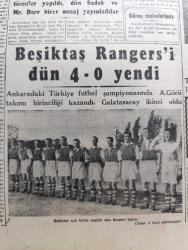 Cumhuriyet Gazetesi - 6 Haziran 1949 - Celal Bayar'ın Dün Ankara'da yaptığı konuşma - Marshall planının ikinci yıldönümü - serbest güreşte Avrupa şampiyonluğunu kazandık - 73 kiloda Avrupa birincisi olan Celal Atik Şeref kürsüsünde fotoğraf - Güreş Şampiyonası neticeleri - Vali Doktor Lütfi Kırdar 57 kilo şampiyonu Nasuh Akar'a mükafatını veriyor fotoğraf - Beşiktaş Rangers'ı dün 4-0 yendi fotoğraf - Rusya'da ölen kuryemiz Fuat Güzaltan - güreşleri Bütün Türkiye'ye anlatan Eşref Şefik'in intibaları - Türkiye Futbol Şampiyonası - Viz Zan De Rujları - Avrupa serbest güreş şampiyonası intibaları fotoğrafları - maçları heyecanla takip eden seyirciler fotoğraf - Ali Yücel isveçliyi tuşa getiriyor fotoğraf - bugünkü radyo programı - bulmaca - Gillette Traş Bıçakları - Nivea Krem - Ankara'daki Türkçe futbol şampiyonasında Ankaragücü birinci Galatasaray ikinci oldu - Osmanlı Bankası - Suriye'de seçim - bu kapıyı açmayınız yazan Anthony Gilbert Yazı Dizisi - Fransız Dışişleri Bakanı Schuman