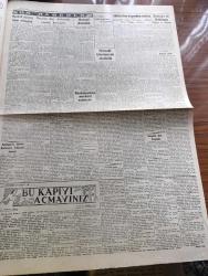 Cumhuriyet Gazetesi - 6 Haziran 1949 - Celal Bayar'ın Dün Ankara'da yaptığı konuşma - Marshall planının ikinci yıldönümü - serbest güreşte Avrupa şampiyonluğunu kazandık - 73 kiloda Avrupa birincisi olan Celal Atik Şeref kürsüsünde fotoğraf - Güreş Şampiyonası neticeleri - Vali Doktor Lütfi Kırdar 57 kilo şampiyonu Nasuh Akar'a mükafatını veriyor fotoğraf - Beşiktaş Rangers'ı dün 4-0 yendi fotoğraf - Rusya'da ölen kuryemiz Fuat Güzaltan - güreşleri Bütün Türkiye'ye anlatan Eşref Şefik'in intibaları - Türkiye Futbol Şampiyonası - Viz Zan De Rujları - Avrupa serbest güreş şampiyonası intibaları fotoğrafları - maçları heyecanla takip eden seyirciler fotoğraf - Ali Yücel isveçliyi tuşa getiriyor fotoğraf - bugünkü radyo programı - bulmaca - Gillette Traş Bıçakları - Nivea Krem - Ankara'daki Türkçe futbol şampiyonasında Ankaragücü birinci Galatasaray ikinci oldu - Osmanlı Bankası - Suriye'de seçim - bu kapıyı açmayınız yazan Anthony Gilbert Yazı Dizisi - Fransız Dışişleri Bakanı Schuman