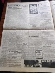 Cumhuriyet Gazetesi - 6 Haziran 1949 - Celal Bayar'ın Dün Ankara'da yaptığı konuşma - Marshall planının ikinci yıldönümü - serbest güreşte Avrupa şampiyonluğunu kazandık - 73 kiloda Avrupa birincisi olan Celal Atik Şeref kürsüsünde fotoğraf - Güreş Şampiyonası neticeleri - Vali Doktor Lütfi Kırdar 57 kilo şampiyonu Nasuh Akar'a mükafatını veriyor fotoğraf - Beşiktaş Rangers'ı dün 4-0 yendi fotoğraf - Rusya'da ölen kuryemiz Fuat Güzaltan - güreşleri Bütün Türkiye'ye anlatan Eşref Şefik'in intibaları - Türkiye Futbol Şampiyonası - Viz Zan De Rujları - Avrupa serbest güreş şampiyonası intibaları fotoğrafları - maçları heyecanla takip eden seyirciler fotoğraf - Ali Yücel isveçliyi tuşa getiriyor fotoğraf - bugünkü radyo programı - bulmaca - Gillette Traş Bıçakları - Nivea Krem - Ankara'daki Türkçe futbol şampiyonasında Ankaragücü birinci Galatasaray ikinci oldu - Osmanlı Bankası - Suriye'de seçim - bu kapıyı açmayınız yazan Anthony Gilbert Yazı Dizisi - Fransız Dışişleri Bakanı Schuman