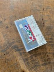 ZEKİ ERDEM - SEVMEK YÜREK İSTER - KASET (JELATİNİNDE)