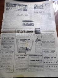 Cumhuriyet Gazetesi - 9 Ağustos 1959  - kızma dinle yazan Nadir Nadi Başmakale - 30 Ağustos'ta Generalliğe Terfi Sırası Gelen 200 Albay Var - Kuzey Vietnam'da Komünistler Laos'a hücuma Hazır - 10 Ay Sonra 15 Şehir Hattı Vapuru Hizmete Giriyor - Memleketimizde 10977 Mimar Ve Mühendis Var - Sendika Başkanlarının Dünkü Sert Tenkidleri - Polislerin Kıyafeti Gene Değişiyor - İzmit Yakınlarında Açılan Kamyon Fabroqksi- Profesör Baade'nin Raporu Yazan Doktor Feridun Ergin - dünyanın en güzel kadını - Sularımızda Balık Avlayan 3 Yunanlı Tevkif Edildi - Haliç'in Taranması İşi İhaleye Çıkıyor - Beynelmilel Şarkı Festivali - Ortadirek Yazan Yaşar Kemal Yazı Dizisi - Dünya Kadınlar Birliği Başkanı Ezlynn Deraniyagala Geliyor - Uluç Ali Yazan Halikarnas Balıkçısı Yazı dizisi - Haftanın Şakaları Yazan Burhan Felek - Beşiktaş Beyoğluspor'u 3 O Mağlup Etti - Ferdi Atletizm Şampiyonası Başladı - Ahmed Reis Yelken Yarışları Yapıldı - Fenerbahçe Kasımpaşa Oynuyor - harf devriminin yıldönümü fotoğraf