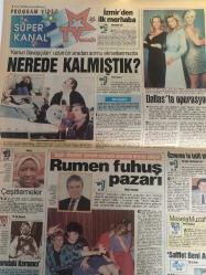 HÜRRİYET KELEBEK GAZETESİ DOĞUM GÜNÜ GAZETESİ - 4 EKİM 1990 - Ajda Pekkan-Güzin Abla-Tarık Dursun K.-Dr. Gündüz Tezmen-Rıdvan Dilmen-Ayşenur Aslan-Nur Yengil-Tugrul Bey-Tülay Yıldız-Liza Minnelli-Harika Avcı-Mariko Mitsui-Emrah-Leyla İslami-Ayşegül Atik-Nurhan İnanlar-Serma Eken-Danielle Steel-Yasemin Ulukurt-Barbara Cartland-Telly Savalas-Victoria Principal-Liz Taylor-Tanju Okan-Gönül Hacer-Yıldız Kenter-Meral Okay-Cem Kurtoğlu-Ayşe Kökçü-Suna Keskin-Emin Gerçeker-Fikret Hakan-Mehmet Ali Erbil-Güzin Uras-Salih Göksel  Şok Defile-Kızınız evleniyor-Kalecilikten artistliğe-Sırt ağrıları giderilebilir-Koca izniyle podyuma döndü-İngiliz arabeskle ‘müsterref’ olacak-Minnelli’nin kurtuluşu-Feministin protestosu-Almanya’ya gizli sefer-Evlerde hava kirliliği-Seni çok özledim-Kimyasallar sağlığınızı olumsuz etkileyebilir-Eşime dış gebelik teşhisi koydular-Nerede kalmıştık-Dallas’ta operasyon-Rumen fuhuş pazarı-Özveren’in tatil bitişi-Saffet beni affet-Mesela Muzaffer-Çeşitlemeler-Damdaki Kemanc