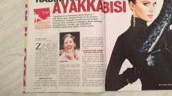 YENİ AKTÜEL  HAFTALIK HABER DERGİSİ - SAYI:25 - 3-9 OCAK 2006 -  SÜLEYMAN SEBA DA “MAFYA VAR” DEDİ – SİMSİYAH TÜRKLER – EVLİLİĞİ PEKMEZ SANDIM – SOL YOKSULLARIN SOMUT ACILARINI HİSSETMEZ OLDU – 3.5 TRİLYON AVI – FUTBOL SEVMEYEN ERKEKLER TEPKİLİ – TOPUNUZU KESEYİM Mİ HA – KADINI ANLATAN AYAKKABISI – STALLONE BOYUTTA BİR BAŞKA – FUTBOL TARİHİYLE RANDEVU – AYAKKABIMA DOKUNMA – SOL VİCDANLA BARIŞMALI – ON SORUDA TEMİZ İÇME SUYU – İSLAMİ KADIN DA BOŞANIYOR – KAR ALTINDA DÜNYA TURU – YAZAR ÖLDÜ GİZEM SÜRÜYOR – GERMENCİK’TE TRİLYONER AVI – ONLAR DA SİMSİYAH TÜRKLER – BİLGİSAYAR KÜLTÜR FİZİĞİ – STALLONE 3 BOYUTLU DÖNDÜ – VİZYON KORSANLARI – ZURNANIN S.O.S. DEDİĞİ YER – FUTBOL KOLAY TATMİN SAĞLIYOR – FUTBOL CİDDİ BİR AFYON – FUTBOL SEVMEYEN ERKEKLERİN İSYANI -  SÜLEYMAN SEBA – AHMET ÇAKMAK – HÜSEYİN KAHRAMAN – SEMA MARAŞLI – SANDRA OH – TREVANIAN – BEYZA SÜMER AYDAŞ – SALİH MEMECAN – PERİHAN MAGDEN – HAKKI DEVRİM – MEHMET ALİ KILIÇBAY – NIHAL BENGİSU KARACA – KEMAL SAYAR –  114 SAYFA