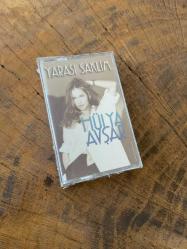 HÜLYA AVŞAR - YARASI SAKLIM - KASET (JELATİNİNDE)