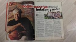 AKTÜEL HAFTALIK HABER DERGİSİ - SAYI:580 - 29 AĞUSTOS 4 EYLÜL - 2002  -   ALO İSTANBUL: TELEFON REHBERİ – “MANYATAK” MUCİZESİ: MANYETİK YATAK TEDAVİSİ – “DERVİŞ’İ KAZANÇ KAPISI YAPTILAR!” – AKP’Lİ NİL DEMİRKAZIK: “MARILYN MONROE GİBİYİM” – MEHMET ALİ ERBİL’İN SEDEF’İ KİM? – 12 DEV ADAM DÜŞTE – SEÇİM ANKETİ: AKP BİRİNCİ – “KULÜP UYUŞTURUCULARI”NA YENİSİ: SEKSTASY – ALÇI FETİŞİSTLERİ – BEYAZ VE ÇAĞLA ŞİKEL İLK KEZ BİR ARADA – EYÜP SULTAN HAYALETİ – ÜNLÜLERİN DİYETİSYENİNDEN ÖZEL FORMÜL – HIPNOZLA DOĞUM – TV8 GÜZELLERİ – UZAY GEYİKLERİ – PAPA 2. JEAN PAUL’UN KUTSAL GÜNÜ – DTP GENEL BAŞKANI YERDEN BİLDİRİYOR – “ASLA YABANCILARLA OYNAMA” – ELVIS COSTELLO’DAN NOSTALJİK ALBÜM – DJ’LERİN KENARINDA SOSYAL TEKNİKLER – TEOMAN DİYARBAKIR’DA 3000 KİŞİLİK KONSER VERDİ – MEHMET GÜNSUR’UN TÜRKİYE’YE DÖNÜŞÜ – ÖZLEM CONKER’İN YENİ ROLÜ – İLK ARABESK MÜZİKAL: “DOĞU YAKASININ HİKAYESİ” – MEHMET ASLANTUĞ YAPIMCILIKTAN YORULDU – SEVİNÇ ERBULAK “BABA OCAĞI”NDA -  NİL DEMİRKAZIK – MEHMET GÜNSUR –  98 SAYFA