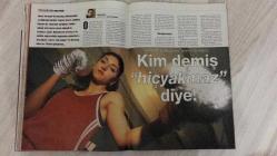 AKTÜEL HAFTALIK HABER DERGİSİ - SAYI:410 - 27 MAYIS - 2 HAZİRAN -  1999 -    TÜRK CADILAR: “HEPİMİZ TRANSSEKSÜELİZ” – KAMPÜSTE TACİZ PANİĞİ: ODTÜ’DE “SAKALLI SARIŞIN” – “RAHŞAN HANIM HATA YAPTI!” – “DEMOKRASİ OLMADAN TİŞÖRT SATAMAYIZ” – ÜZEYİR GARİH: “YAŞADIĞI GİBİ Mİ ÖLDÜ?” – İSRAİL’E “ŞİMŞEK” DÜŞTÜ – “PARTİ NE İŞE YARAR?” – FUTBOLUN GAY YÜZÜ – SIRP DOSTU “CUMHURİYETÇİ” – “KİM DEMİŞ HİÇYAKMAZ DİYE?” – DR. STEFANSSON’UN ADASI – “ANKARA, ÇIK ARADAN!” – MEDYANIN GELİNİ: SARAH O’HARE – İSTANBUL’UN RESSAM KONTU: AMADEU PRETO – CİNAYETİN PORNOGRAFİSİ – “ZAMAN KÖTÜ”: BRET EASTON ELLIS’TEN “AMERİKAN SAPIĞI” – MİLLENIUM’A FOLK ROCK – “DAVULCUYA DA KIZ VERİLSİN” – FRANSIZ MUTFAĞI – “SERAMİĞİN USTA ELLERİ” – INFO/DÖRT MEVSİM: HAVASI YETER, KONFORLU SERİNLİK, YALITIM LİZMAN – NURHAYAT HİÇYAKMAZER: TÜRKİYE’NİN “DİŞİ ROCKY”Sİ – 7 SANİYEDE NAKAVT REKORU – CEZAEVLERİ VE SİVİL TOPLUM: ORAL ÇALIŞLAR’IN DGM DOSYASI – “ARAYA 28 ŞUBAT GİRDİ!” -  MURATHAN MUNGAN – DUYGU DİKMENOĞLU – RAHŞAN ECEVİT 164 SAYFA