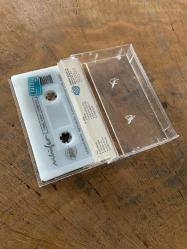 NİLÜFER - YİNE YENİ YENİDEN - KASET