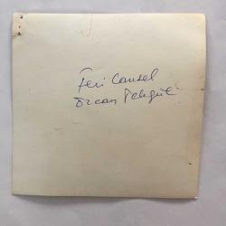 DANSÖZ ve OYUNCU ÖZCAN TEKGÜL'ÜN ORİJİNAL FOTOĞRAFI - 13 x 13 cm EBADINDA - ÖZCAN TEKGÜL ve FERİ CANSEL AYNI MASADA OTURURKEN ÇEKİLMİŞ BİR HATIRA FOTOĞRAFI