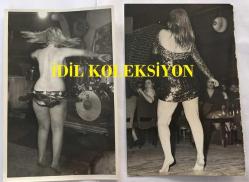 DANSÖZ ve OYUNCU ÖZCAN TEKGÜL'ÜN ORİJİNAL 2'Lİ FOTOĞRAF SETİ - 18 x 12 cm EBADINDA - ÖZCAN TEKGÜL SAHNEDE ÜSTSÜZ OLARAK ORYANTAL DANSI YAPARKEN ÇEKİLMİŞ 2 FARKLI KARE