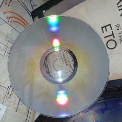 Pc oyun Microsoft combat flight simulator 3 battle for europe. orijinal haritalı ve kitapçıklı. 2 disk. diskler tertemiz sıfır ayarında koleksiyonluk