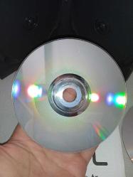 Pc oyun medal of honor allied assault deluxe edition. Orijinal. Koleksiyonluk. 4 diskli. Çalışmasına engel olmayan çizikler var.