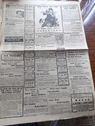 Cumhuriyet Gazetesi - 12 Aralık 1949 - bir buçuk yıldır beklediğimiz bir tasarı yazan Abidin Daver Başmakale - Rus idarecileri arasında ihtilaf şiddetleniyor - Kıbrıs'ta Türkler dün bir miting yaptılar - Kıbrıs'ın merkezi lefkoşede Evkaf Binası Fotoğraf - dünyayı daima iyi gören Soroptimist kadınlar cemiyeti fotoğraf - İsveç takımı dün geceki güreşleri 6 2 kazandı - Üsküdar ile İstanbul arasında köprü - Amerikanın  sesi Türkçe yayın yapacak - Yahudiler kudüs'ü bırakmıyorlar - Moskova'da 3 yıl yazan Bedell Smith yazı dizisi - Marshall yardımının yeni şartları - çam sakızı filmi İpek sinemasında - Ölüme Doğru yazan Agatha Christie Yazı Dizisi - acı bir hakikat yazan Burhan Felek - Turgut Reis yazan Halikarnas Balıkçısı Yazı Dizisi - Fenerbahçe Ankara'da gençlerbirliği'ne karşı 5 1 Galip Geldi - atlet Cezmi Orun hatırası anılacak - Beşiktaş istanbulspor'u 3 0 yendi - Mualla Gökçay Semiha Coşar Şevki Şakrak ve İsmail dümbüllü Kadıköy Süreyya sinemasında - bugünkü radyo programı - bulmaca