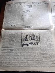 Cumhuriyet Gazetesi - 17 Kasım 1949 - İran şahının seyahati Cumhuriyet Başmakale - başbakana yapılan darbei hükümet ihbarı - darbei hükümet meselesinde adı geçen emekli general Sadık Aldoğan fotoğraf - ihbar yapan Reşat Aydınlı fotoğraf - hükümet darbesi meselesi üzerine İstanbul'da yapılan tahkikat ve dünkü araştırmalar - Nuri Leflef ile Fuat Arna'nın evleri arandı - Nihat Erim'in seyahatine dair soru - Moskova'da 3 yıl yazan Bedell Smith yazı dizisi - Birleşmiş milletler'de dün yapılan teklif - tiyatro bir komiser geldi yazan Lütfü Ay - Atatürk kitap sergisi - Yunan başbalerini Katiana Varanti Ankara dans resitali Cumhurbaşkanı İsmet inönü'de katıldı fotoğraf - mukavelelerini imza etmeyen şehir tiyatro artistleri - ölmeyen aşk filmi Saray ve İnci sinemalarında - Türkiye Suriye milli maçı - Turgut Reis yazan Halikarnas balıkçısı yazı dizisi - pul koleksiyoncularının çayı - Nacet traş bıçağı - bugünkü radyo programı - İstanbul Belediyesi Şehir Tiyatrosu programı - Garanti Bankası