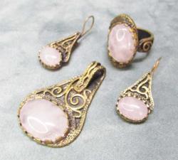 ViNTaGe DOĞAL PEMBE KUVARS TaŞLı ANTİK TaKı SETİ...