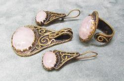 ViNTaGe DOĞAL PEMBE KUVARS TaŞLı ANTİK TaKı SETİ...