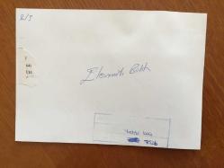 VEHBİ KOÇ'UN ORİJİNAL FOTOĞRAFI - 18 x 13 cm EBADINDA - VEHBİ KOÇ BİR DAVETİYEDE KONUKLARLA BİRLİKTE SOHBET EDERKEN ÇEKİLMİŞ NET KALİTEDE BİR FOTOĞRAF