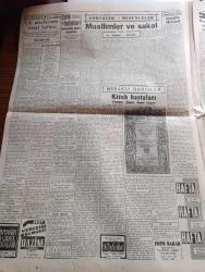 Cumhuriyet Gazetesi - 15 Ekim 1949 - Hindistan ve Amerika Cumhuriyet Başmakale - ara seçim İstanbul'da ve 11 ilde yarın yapılıyor  - Amerikalı gözüyle bizde zirai kalkınma - Marshall Planı halk müşavere heyeti üyesi Johnston köylümüzü çok uyanık buldu - Amerikalı askeri yardım heyeti başkanı Mc Bride Pozantı civarında yediği konserveden zehirlendi - Churchill'in Attlee'ye hücumları - Nihat Erim siyasi vaziyetten memnun - Zeytinburnu'nda çatışmadan dolayı gecekonduların yıkılması işi durduruldu fotoğraf - futbol maçlarında müşterek bahse müsaade edilmedi - Fenerbahçe vefa maçı - İnönü stadında Galatasaray Emniyet hakem Sulhi Garan - Galatasaray'ın tertip ettiği boks maçları - Rauf Orbay'ın namzetliği yazan Burhan Felek - Turgut Reis yazan Halikarnas balıkçısı yazı dizisi - ses opereti anafor - Hamiyet Yüceses Sadi Işılay İzzettin Ökte her akşam Taksim kristal'de - Nuriye Koç Muazzez Yanıkses Neriman İyiol Hafız Selim her akşam bebek Yalı gazinosunda - İstanbul Ankara Radyosu programı
