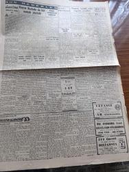 Cumhuriyet Gazetesi - 3 Kasım 1949 - nutka dair yazan Nadir Nadi Başmakale - İsmet İnönü'nün nutkundan muhalefet memnun değil - hükümet azası ve demokrat milletvekilleri İsmet İnönü'yü dinlerken fotoğraf - Celal Bayar Manisa stadyumu'nda bir maçı seyrederken fotoğraf - Fransa Türkiye'ye vereceği tiraj hakkını 2 milyon dolar arttırdı - Avrupa ekonomik işbirliği Teşkilatı Konseyi içtima halinde fotoğraf - Şükrü El Kuvvetli tekrar Suriye'ye davet edildi - yeni bir seyrüsefer planı hazırlanacak - Türkiye'ye dair Amerika'da bir konuşma - Tanzimatın 110. yıldönümü - İstanbul erkek Lisesi müdürü Salim Atalık vefat etti  - isimsiz katiller filmi bu akşam Lale sinemasında - Pamuk prenses ve Yedi cüce filmi Yıldız sinemasında - Fransa Alfred Nobel'i casuslukla itham ediyor - Truman'ın komünizmi tenkit eden bir Nutku - Yugoslavya Arnavutluğa bi bir nota verdi - gecekondu davası yazan Burhan Felek - Kızılay'ın Yedikule Surp Pırgıç Ermeni hastanesine yardımı - Turgut Reis yazan Halikarnas balıkçısı