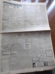 Cumhuriyet Gazetesi - 30 Temmuz 1947 - sağduyuya gayret yazan Nadir Nadi Başmakale - Demokrat Parti bundan sonra ne yapacak - Celal Bayar'ın köylülere cevabı - Rusya balkanlar işinde veto dedi - Türklüğü tahkir davası Necip Fazıl aleyhine açılan davaya dün başlandı fotoğraf - esir düşen yunanlı çetelerle görüştüm yazan Metin Toker - Endonezya'da harp Çetin safhaya girdi fotoğraf - Brest limanındaki korkunç infilak şimdiye kadar 20 kişinin öldüğü 300 kişinin yaralandığı haber veriliyor - Japonya ile ticaret - yabancı kadın yazan Ahmet Hidayet Reel yazı dizisi - Yunus Emre oratoryosu İstanbul'da çalınacak - Hulki Alisbah iller Bankası müdürü oldu - sevgili telefonlarımız yazan Burhan Felek - İsmail dümbüllü tiyatrosu ve Mefharet Yıldırım Kadıköy süreyya'da - Yarın akşam üstad Münir Nurettin Selçuk ve Safiye Ayla Cağaloğlu Çiftesaraylar Bahçesinde - Radyolin diş macunu - Good Year Lastikleri - Müzeyyen Senar Işıl ve Hacer Buluş Yenikapı M. Çakır Gazinosunda - bugünkü radyo programı