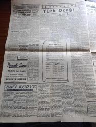 Cumhuriyet Gazetesi - 3 nisan 1955 - İleri geri yazan Nadir Nadi Başmakale - Lübnan Cumhurreisi Ankara'da dün Suriye sefiri ile görüştü - verilen kabul resminde kıymetli misafirlerimiz ve Cumhurreisi Celal Bayar fotoğraf - kıbrıs'taki tedhişçileri Yunanistan kışkırtıyor - Türkiye başdelegesi Selim Sarper'in Rusya'ya cevabı fotoğraf - Suna kan konser vermek üzere geliyor fotoğraf - turistler Türkiye'ye neden gelmezler - Türkiye Fransa B milli maçı bugün oynanıyor fotoğraf  - Galatasaray'ı  yenen Fenerbahçe basketbol şampiyonu - Hacı Kurye Yazanlar Nihal Karamağaralı ve Va Nü yazı dizisi - Türk ocağı yazan Hasan Ali Yücel - Yemen Kralı Ahmet dün isyan eden subaylar tarafından devrildi - Artist Olivia De Havilland evlendi - Ping Pong Hakem Kursu - Ömer Besim'in hazırladığı kitap - kanserin sebebini meydana çıkaran çok mühim keşif - Aslan Yürekli Richard Lale sinemasında - Gina Lollobrigida'nın oynadığı sarışın şeytan 12 Nisan'da şan sinemasında -avukat Saadet kaçar 1 yıl hapse mahkum oldu