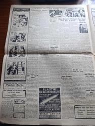 Cumhuriyet Gazetesi - 3 nisan 1955 - İleri geri yazan Nadir Nadi Başmakale - Lübnan Cumhurreisi Ankara'da dün Suriye sefiri ile görüştü - verilen kabul resminde kıymetli misafirlerimiz ve Cumhurreisi Celal Bayar fotoğraf - kıbrıs'taki tedhişçileri Yunanistan kışkırtıyor - Türkiye başdelegesi Selim Sarper'in Rusya'ya cevabı fotoğraf - Suna kan konser vermek üzere geliyor fotoğraf - turistler Türkiye'ye neden gelmezler - Türkiye Fransa B milli maçı bugün oynanıyor fotoğraf  - Galatasaray'ı  yenen Fenerbahçe basketbol şampiyonu - Hacı Kurye Yazanlar Nihal Karamağaralı ve Va Nü yazı dizisi - Türk ocağı yazan Hasan Ali Yücel - Yemen Kralı Ahmet dün isyan eden subaylar tarafından devrildi - Artist Olivia De Havilland evlendi - Ping Pong Hakem Kursu - Ömer Besim'in hazırladığı kitap - kanserin sebebini meydana çıkaran çok mühim keşif - Aslan Yürekli Richard Lale sinemasında - Gina Lollobrigida'nın oynadığı sarışın şeytan 12 Nisan'da şan sinemasında -avukat Saadet kaçar 1 yıl hapse mahkum oldu