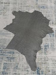 EKOSE DESENLİ HAKİKİ KUZU DERİSİ BÜYÜK TABAKA