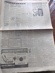 Cumhuriyet Gazetesi - 29 Haziran 1957 - Demokrat Parti seçim öncesi faaliyete girişti - büyük jüri 1956 1957 Yunus Nadi mükafatını alacak şairleri seçti fotoğraf - 1956 1957 Yunus Nadi mükafatını kazanan şair Asaf Çiylitepe fotoğraf - Ankara caddesi 20 metre genişliğinde olacak - Türkiye güzeli Suna Azak Avrupa'da Türkiye'yi temsil edecek - Fatin Rüştü Zorlu Elçi oluyor - Türk tabipler Birliği reçeteler ikinci defa kullanılmamalıdır dedi - İsmet İnönü yeşilköy'de uçakta inerken fotoğraf - cumhurbaşkanı Celal Bayar Haydarpaşa garında Başbakan Adnan Menderes ve Vali Fahrettin Kerim Gökay tarafından karşılanıyor fotoğraf - Yanlış Zifaf yazan Kemal Bilbaşar Yazı Dizisi - Fenerbahçe kiraya veriliyor  - 100. Yılına Erişen marif vekaletinin kuruluş seneleri yazan Haluk Yusuf Şehsuvaroğlu - bir perde kapandı yazan Nihal Karamağaralı Yazı Dizisi - Ankara İstanbul Radyosu Programı - tıp fakültesine devam eden ebelere Dün Haseki Hastanesi'nde rozet takıldı fotoğraf - Galatasaray Moskovaya gidiyor
