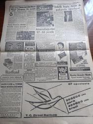 Cumhuriyet Gazetesi - 29 Haziran 1957 - Demokrat Parti seçim öncesi faaliyete girişti - büyük jüri 1956 1957 Yunus Nadi mükafatını alacak şairleri seçti fotoğraf - 1956 1957 Yunus Nadi mükafatını kazanan şair Asaf Çiylitepe fotoğraf - Ankara caddesi 20 metre genişliğinde olacak - Türkiye güzeli Suna Azak Avrupa'da Türkiye'yi temsil edecek - Fatin Rüştü Zorlu Elçi oluyor - Türk tabipler Birliği reçeteler ikinci defa kullanılmamalıdır dedi - İsmet İnönü yeşilköy'de uçakta inerken fotoğraf - cumhurbaşkanı Celal Bayar Haydarpaşa garında Başbakan Adnan Menderes ve Vali Fahrettin Kerim Gökay tarafından karşılanıyor fotoğraf - Yanlış Zifaf yazan Kemal Bilbaşar Yazı Dizisi - Fenerbahçe kiraya veriliyor  - 100. Yılına Erişen marif vekaletinin kuruluş seneleri yazan Haluk Yusuf Şehsuvaroğlu - bir perde kapandı yazan Nihal Karamağaralı Yazı Dizisi - Ankara İstanbul Radyosu Programı - tıp fakültesine devam eden ebelere Dün Haseki Hastanesi'nde rozet takıldı fotoğraf - Galatasaray Moskovaya gidiyor