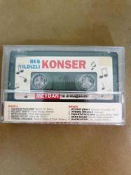 BEŞ YILDIZLI KONSER - İBRAHİM TATLISES / BÜLENT ERSOY / MİNE KOŞAN / HAKKI BULUT / YÜKSEL ÖZKASAP - KASET