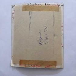 KANTO EFSANESİ NURHAN DAMCIOĞLU'NUN ORİJİNAL 2'Lİ FOTOĞRAF SETİ - 12 x 12 cm ve 12 x 10 cm EBADINDA - NURHAN DAMCIOĞLU SAHNEDEYKEN ÇEKİLMİŞ 2 FARKLI KARE