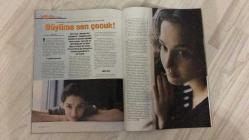 AKTÜEL  HAFTALIK HABER DERGİSİ - SAYI:493 - 28 ARALIK 2000 -  PRIZMANIN KAPISI AKTÜEL’E AÇILDI: GİZLİ SOSYETE ÖRGÜTÜ İLK KEZ KONUŞTU – “ERTESİ GÜN” REHBERİ: 1 OCAK SENDROMUNA ÇÖZÜMLER – 2000’İN “EN İYİLERİ”: AKTÜEL JÜRİSİNDEN MEKAN SEÇKİSİ – YÜZ BİN “TABU SEVER”: SÖZCÜK OYUNU FIRTINASI – SİYAH SİNDRELLA: ABD’DE YENİ DÖNEM – “VİLLER İSTERSE DÖNERLER”: GENERALLERE ÇAĞRI – “20 BİN DOLARA TV KANALI”: MEDYA YATIRIMLARI – “SEKS AND THE CHANGING”: KADIN YAZARLAR TRENDİ – TAI, EBI, IKA VE ÖTESİ: VOGUE’DA SUSHİ BAR – PLAYBOY’UN SONBAHARI: “NEW YORK’TA SONBAHAR” FİLMİ – “YEDİ, YANINDA DA YATTI”: AŞK VE SKANDAL – “PORNO ZELT” ANA: BREZİLYALI TOP MODELİN YÜKSELİŞİ – CASANOVA’NIN AŞK MONOLOGLARI – BALALAYKA’NIN “NATASA”SI: YEKATERINA REDNIKOVA – FERHAN ŞENSOY’DAN F TİPİ – GECE IŞIKLARI: TÜRK RESSAMININ FRANSA BAŞARISI – YELİZ TUZUN ROLLERDE – SEMA VE FLAMENKO YÖNETMELİĞE TAKILDI – PICASSO’NUN YANINDA İSMAİL YILDIZ – ANA CLAUDIA MICHELS – AHMET ALTAN – CAN DÜNDAR – AHMET TURAN ALKAN –  114 SAYFA