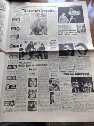Cumhuriyet Gazetesi - 16 Ocak 1964 - Dün çalışmalarına başlayan Londra konferansı'nda Sandys konuşma yaparak İngiliz görüşünü açıkladı - ilk hedef Kıbrıs adası'nda çarpışmalara son vermek - Kıbrıs adasındaki Rum televizyon ve radyoları ağız değiştirdi - Rumlar tarafından öldürülerek gömülen Türklere ait cesetlerden biri çıkarılırken fotoğraf - Yeni Türkiye Partisi İstanbul Teşkilatı topyekün istifa etti - Zeytinburnu'nda salgın hastalığa yakalanan 500 kişiden 53'ü hastaneye kaldırıldı - midas'ın kulakları yazan İlhan Selçuk - Hindu ve Müslümanlar arasındaki çarpışmalarda 109 kişi öldü - Zengibar isyanını Fidel Castro mu yaptı - arena'da bir Bernard Shaw  Sezar Ve Kleopatra - Yıldırım Önal Sezar rolünde fotoğraf - İlhan  İskender armağanı Bu yıl Ayla Algan ile Genco Erkal'a verildi fotoğraf - Müşfik Kenter Tuncel Kurtiz Erol günaydın Sema Özcan prova'da fotoğraf - Gazanfer Özcan Gönül Ülkü Topluluğu muhteşem serseri oyunu başlıyor fotoğraf - Lefter Küçükandonyadis takımını  kurtarıyor