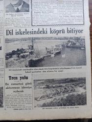 Cumhuriyet Gazetesi - 17 Eylül 1943 - Yüz Gün yazan Nadir Nadi Başmakale - Salernoda beşinci Ordu taarruza geçti - beşinci Amerikan ordusu kumandanı general Clark fotoğraf - Mongomeri ordusu - Almanlar da Persano mevkiini aldılar - Papa alma murahhasını kabulden imtina etmiş - hava harbi İngiliz tayyareleri Berlin ile Paris'i bombaladılar - 100 den fazla İtalyan gemisi teslim oldu - İstanbul'da ihtikarla mücadele Vali Lütfi Kırdar Bu hususta izahat veriyor - dil iskelesindeki köprü bitiyor fotoğraf - Dün Ruslar tarafından geri alınan Novorosisk'in umumi görünüşü  - Kızılordu'nun taarruzu Novorosisk ve Novogrod şehirleri Dün geri alındı - Sezarın panejirigi yazan Şükrü Kaya - Beyoğlu Melek sineması karşısında Ar sineması pek yakında açılıyor - siyasi ve edebi Büyük Doğu bugün çıktı - topuzun kısmeti yazan Mahmut Yesari Yazı Dizisi -  Başvekil Şükrü Saraçoğlu İtalyan elçisini kabul etti - İtalya'da harp ve siyaset - Romanya'da köpeklerin derisini yüzüyorlar -  Süheyla Bedriye jübilesi