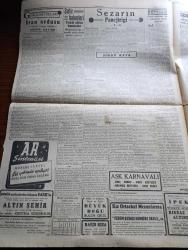 Cumhuriyet Gazetesi - 17 Eylül 1943 - Yüz Gün yazan Nadir Nadi Başmakale - Salernoda beşinci Ordu taarruza geçti - beşinci Amerikan ordusu kumandanı general Clark fotoğraf - Mongomeri ordusu - Almanlar da Persano mevkiini aldılar - Papa alma murahhasını kabulden imtina etmiş - hava harbi İngiliz tayyareleri Berlin ile Paris'i bombaladılar - 100 den fazla İtalyan gemisi teslim oldu - İstanbul'da ihtikarla mücadele Vali Lütfi Kırdar Bu hususta izahat veriyor - dil iskelesindeki köprü bitiyor fotoğraf - Dün Ruslar tarafından geri alınan Novorosisk'in umumi görünüşü  - Kızılordu'nun taarruzu Novorosisk ve Novogrod şehirleri Dün geri alındı - Sezarın panejirigi yazan Şükrü Kaya - Beyoğlu Melek sineması karşısında Ar sineması pek yakında açılıyor - siyasi ve edebi Büyük Doğu bugün çıktı - topuzun kısmeti yazan Mahmut Yesari Yazı Dizisi -  Başvekil Şükrü Saraçoğlu İtalyan elçisini kabul etti - İtalya'da harp ve siyaset - Romanya'da köpeklerin derisini yüzüyorlar -  Süheyla Bedriye jübilesi