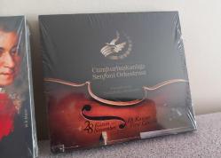 CUMHURBAŞKANLIĞI SENFONİ ORKESTRASI İKİ ADET CD ALBÜM. SIFIR.  KOLEKSİYONLUK