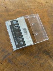 İLHAN ŞEŞEN - ŞİMDİ BEN BU ŞARKILARI KİME SÖYLEYEYİM - KASET