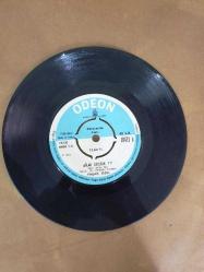 YAŞAR ÖZEL - AĞLAR GEZERİM / BU KADAR YÜREKTEN ÇAĞIRMA BENİ - 45 LİK PLAK