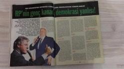 AKTÜEL  HAFTALIK HABER DERGİSİ - SAYI:173 - 27 EKİM  - 2 KASIM  - 1994 -  ADALET AĞAOĞLU’NDAN YAŞAR KEMAL’E CEVAP: “BEN ONURSUZ DEĞİLİM” – “ALEVİLİK İSLAM DIŞI” TEZİNE TEPKİ: ALEVİLERDEN SERT YANIT – KOLEJLİ MÜSLÜMCÜLER: MÜSLÜM GÜRSES’İN GENÇ HAYRANLARI – TELEFONDA CANLI SEKS: 900’LÜ HATLARIN YENİ YÜZÜ – EKRANDAKİ KAVGALAR: TARTIŞMA PROGRAMLARI KARAKOLDA BİTECEK – MADONNA’DAN “BEDTIME STORIES” İLE YENİ MEYDAN OKUMA – “ÖZELLEŞTİRME” VE DEMOKRATİKLEŞME TARTIŞMASI – METİN AKPINAR VE LİBYOS HAKKI’NIN ATV DÜELLOSU – RP’NİN GENÇ KANADI DEMOKRAT MI? AMERİKAN RAPORUNDAN YORUMLAR – IŞIL ALATLI’DAN LİBERAL PARTİ YORUMU – BEZMENLERİN KISA TARİHİ: NEW YORK’TAN AİLE PORTRESİ – ŞEVKET OKTAŞ: “SON ZENNE” DOSYASI – ROTWEILLER TEHLİKESİ: BERLİN’DE BEBEK SALDIRISI – İÇ GÖÇÜN DOLDURDUĞU DİZİLER: KAYGAR AİLESİNDEN İSTANBUL’A – LEASING KUYRUĞUNDAKİ PARASIZ YATIRIMCILAR – “TRUE LIES” FİLMİNDEN ATEŞLİ SAHNELER: SCHWARZENEGGER’LE GERÇEK YALANLAR – SONBAHAR–KIŞ MODASI: JEAN, KAZAK, ŞAMPUAN DOSYASI – 208 SAYFA